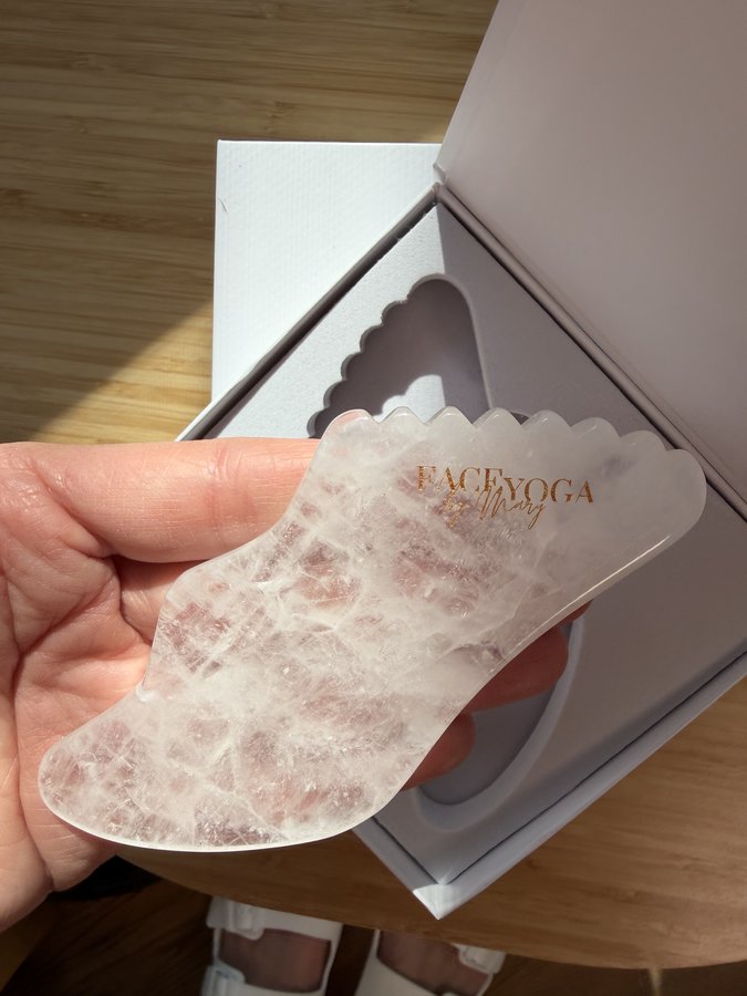 Gua sha z białego jadeitu - obrazek 2